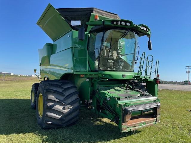 2014 John Deere S680 Image