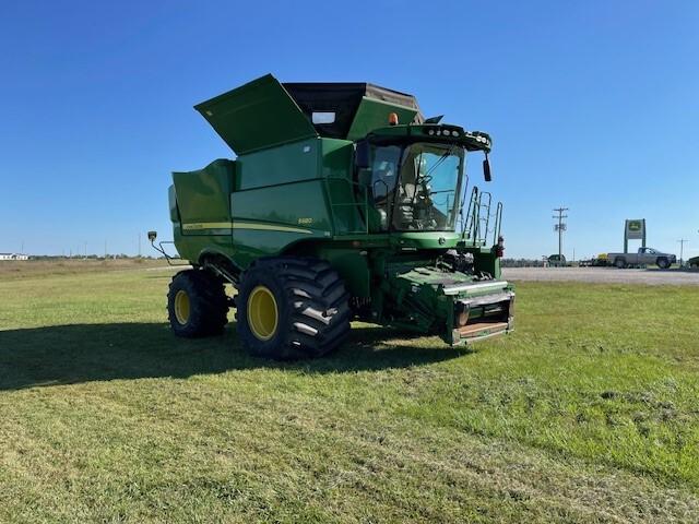 2014 John Deere S680 Image