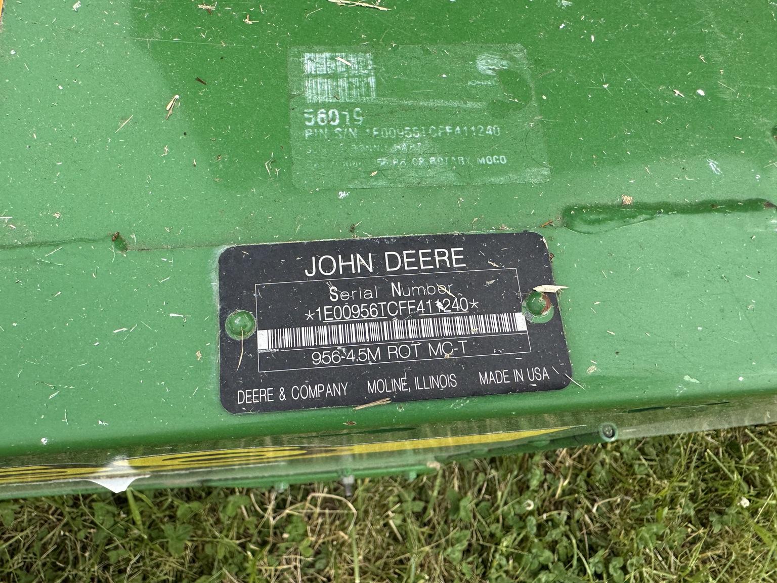2015 John Deere 956 Image
