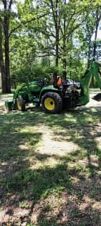 2013 John Deere 3320 Image