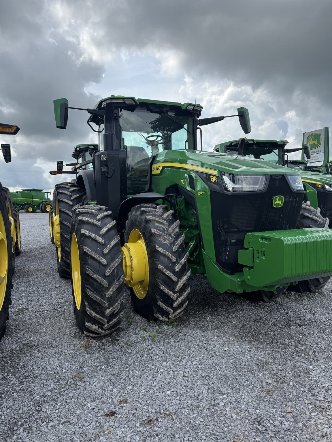 2024 John Deere 8R 410 Image
