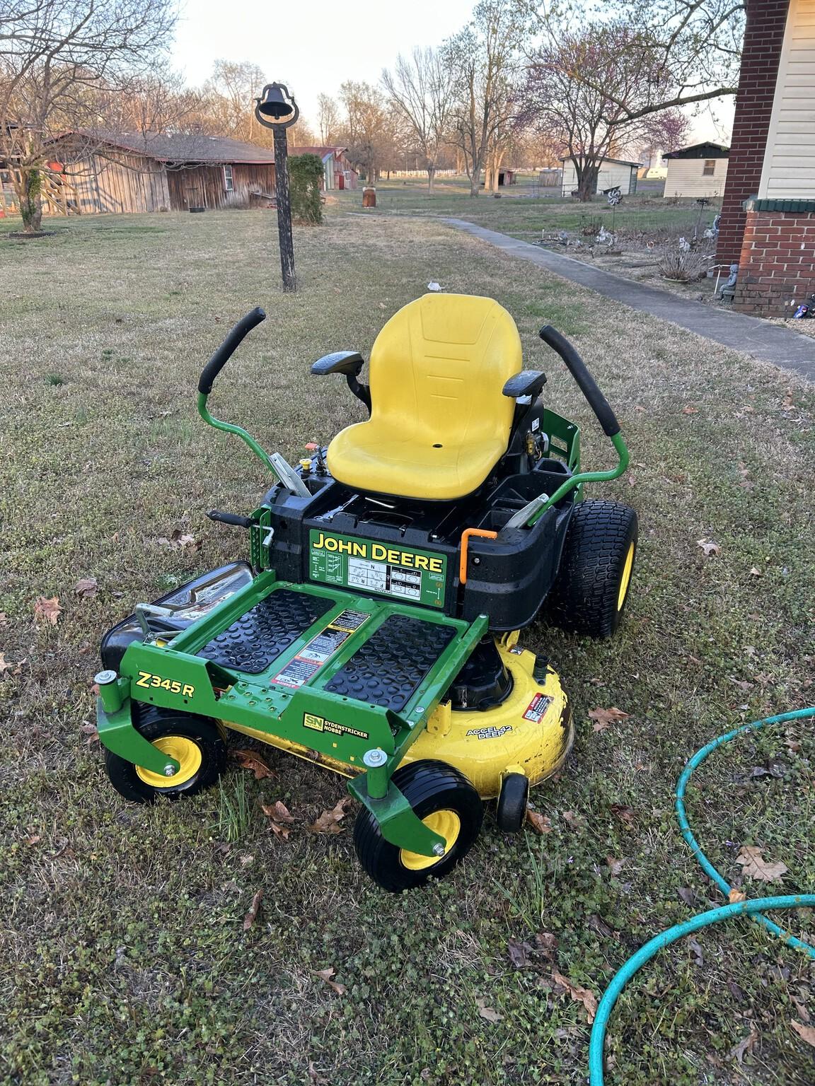 2020 John Deere Z345R Image