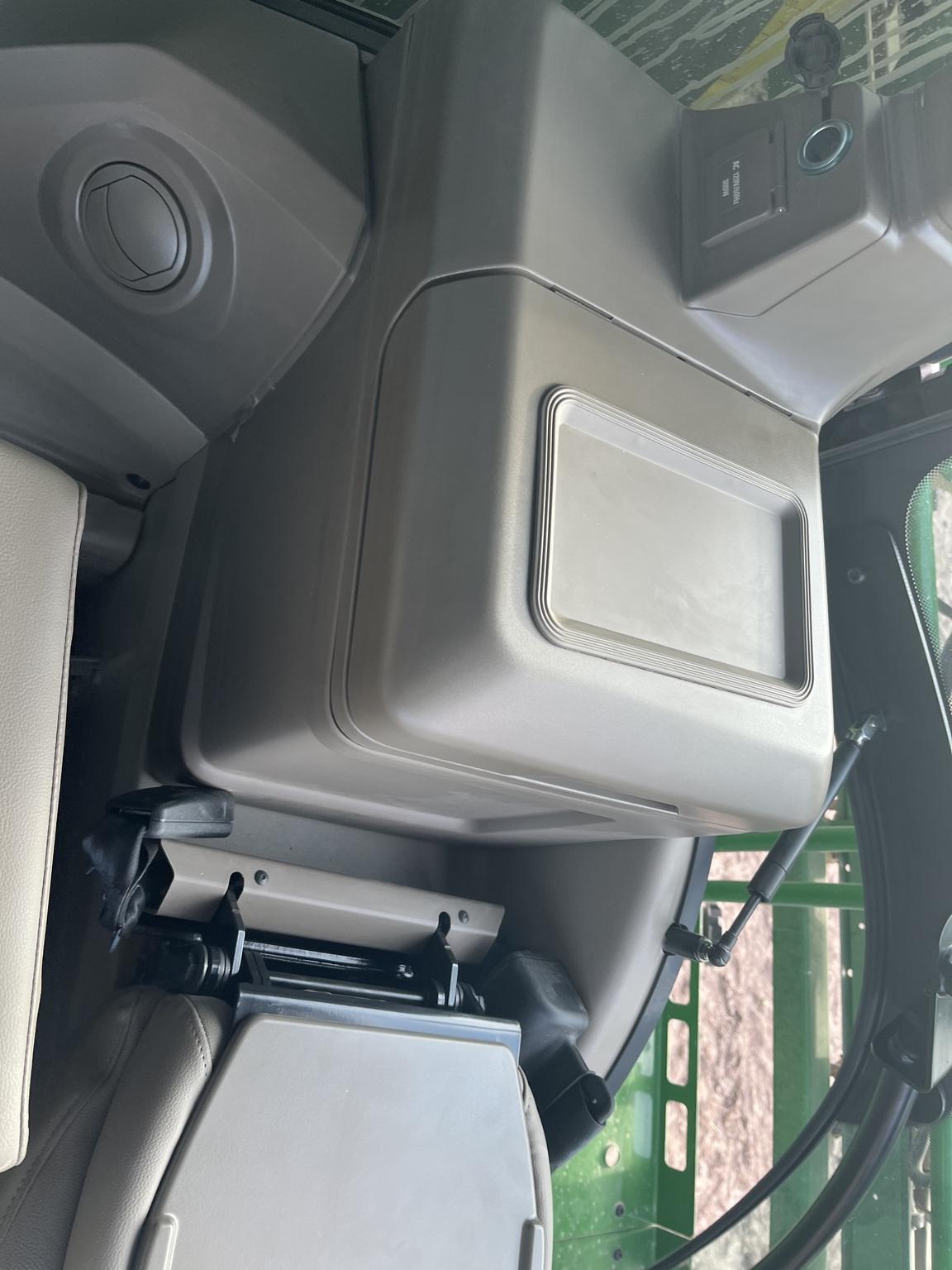 2023 John Deere 412R Image
