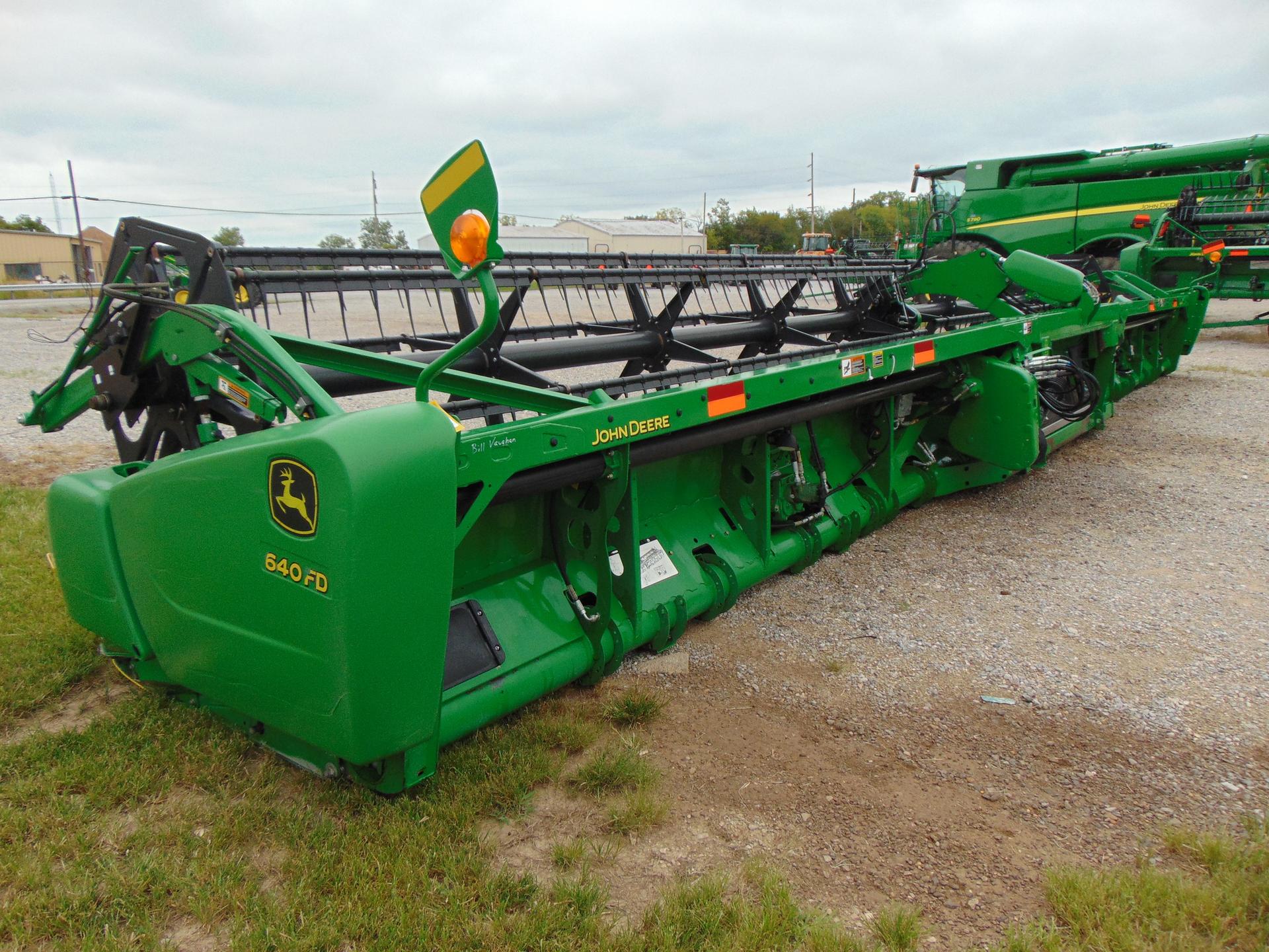 2013 John Deere 640FD Image