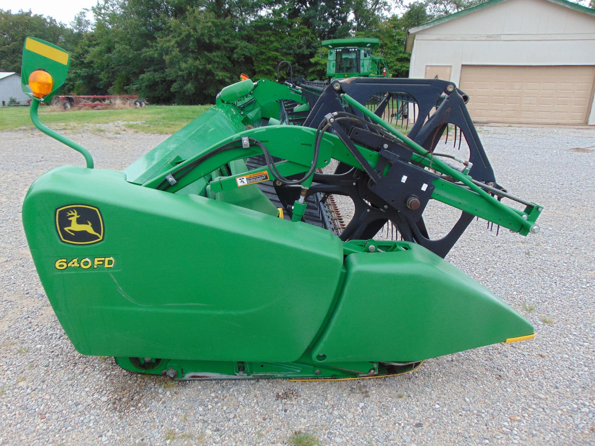 2013 John Deere 640FD Image