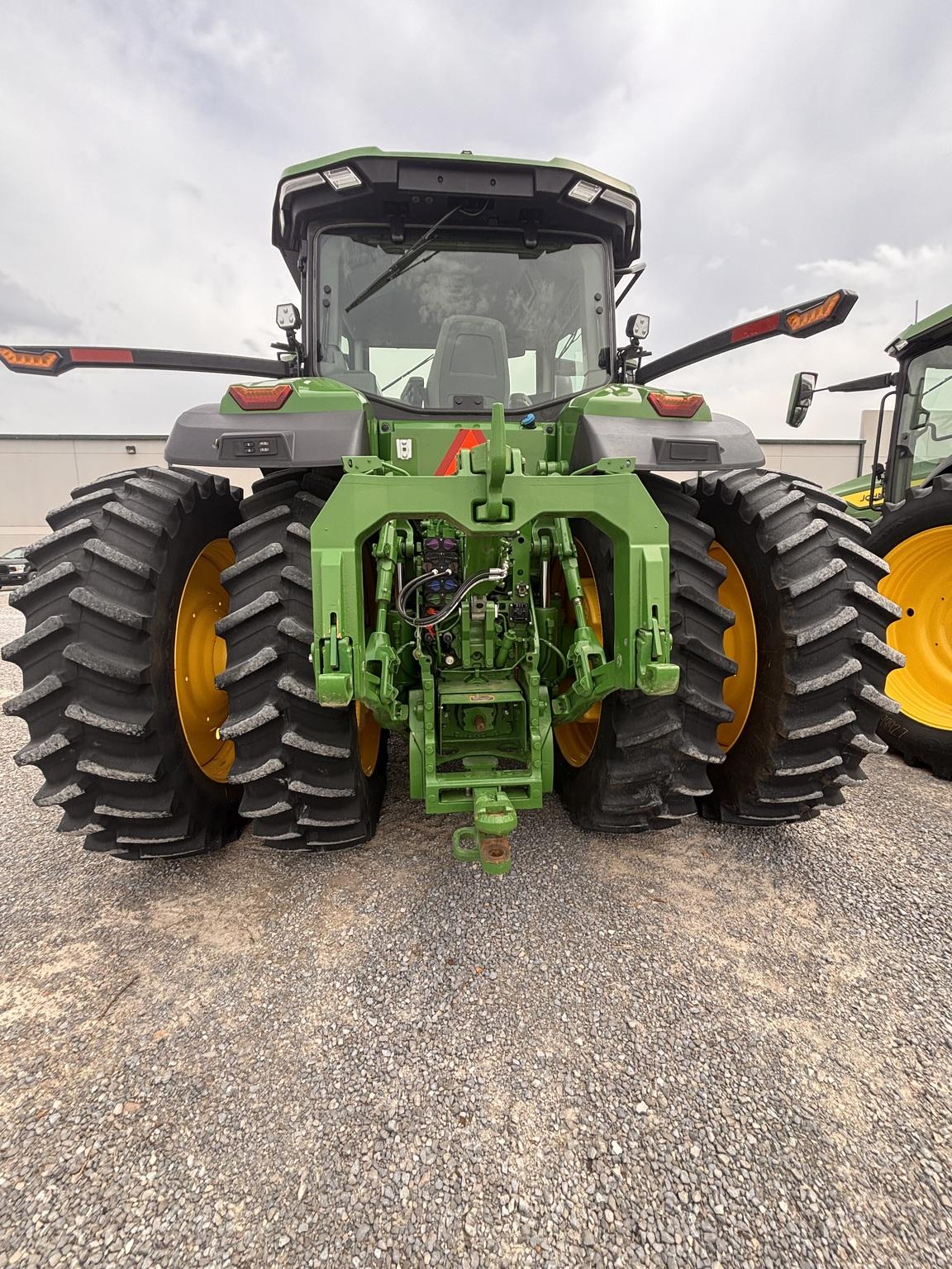 2024 John Deere 8R 410 Image