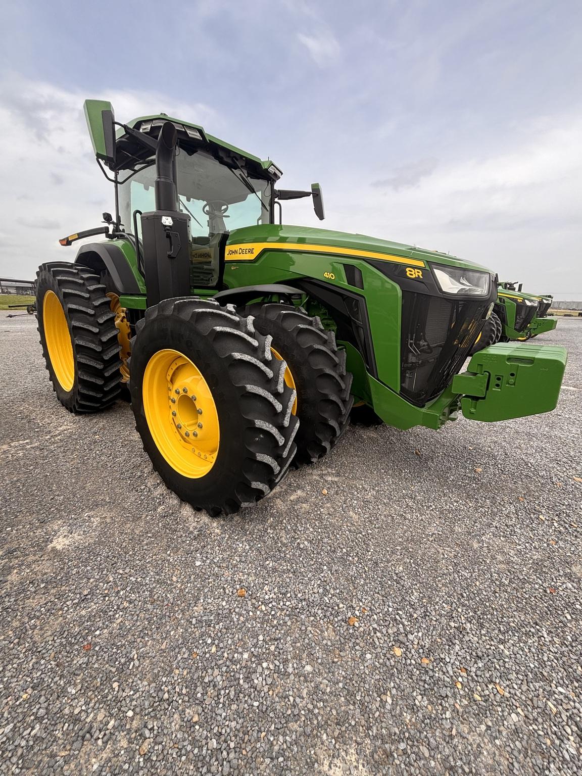 2024 John Deere 8R 410 Image