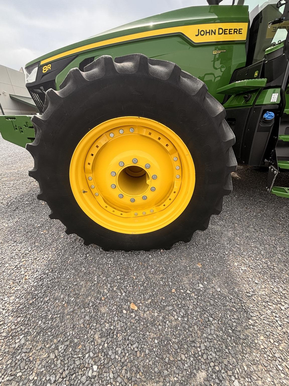 2024 John Deere 8R 410 Image