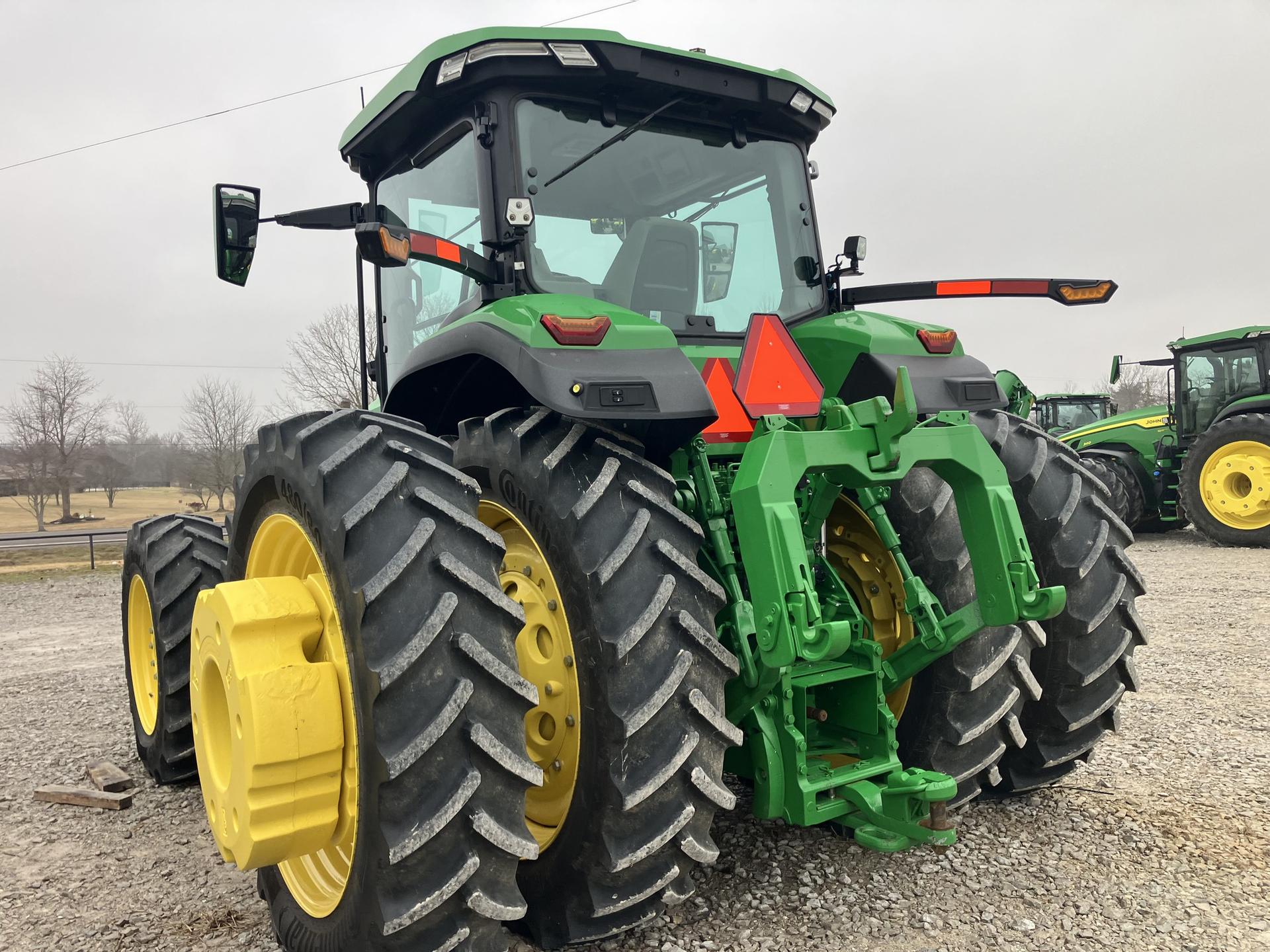 2024 John Deere 8R 340 Image