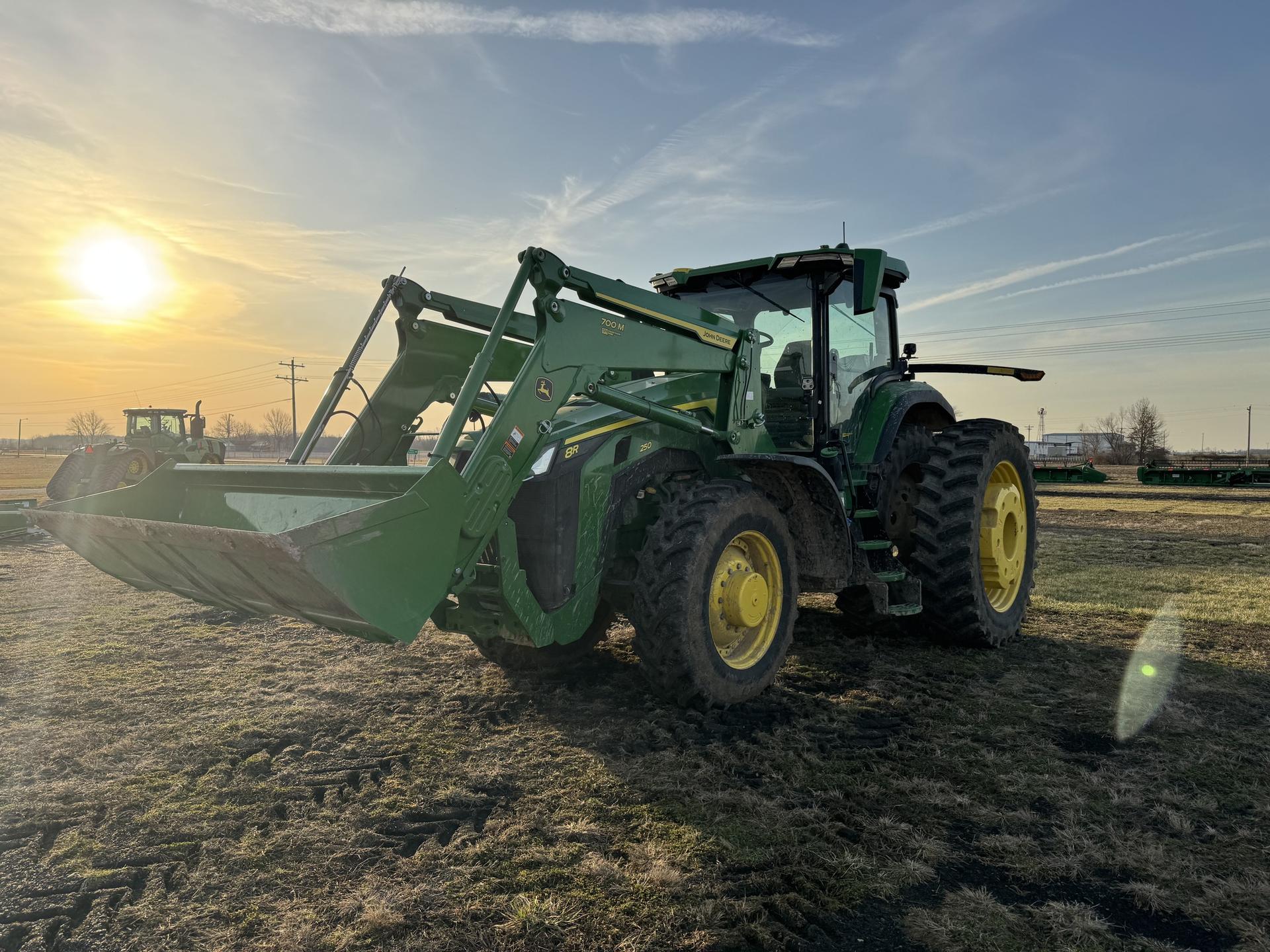 2024 John Deere 8R 250 Image