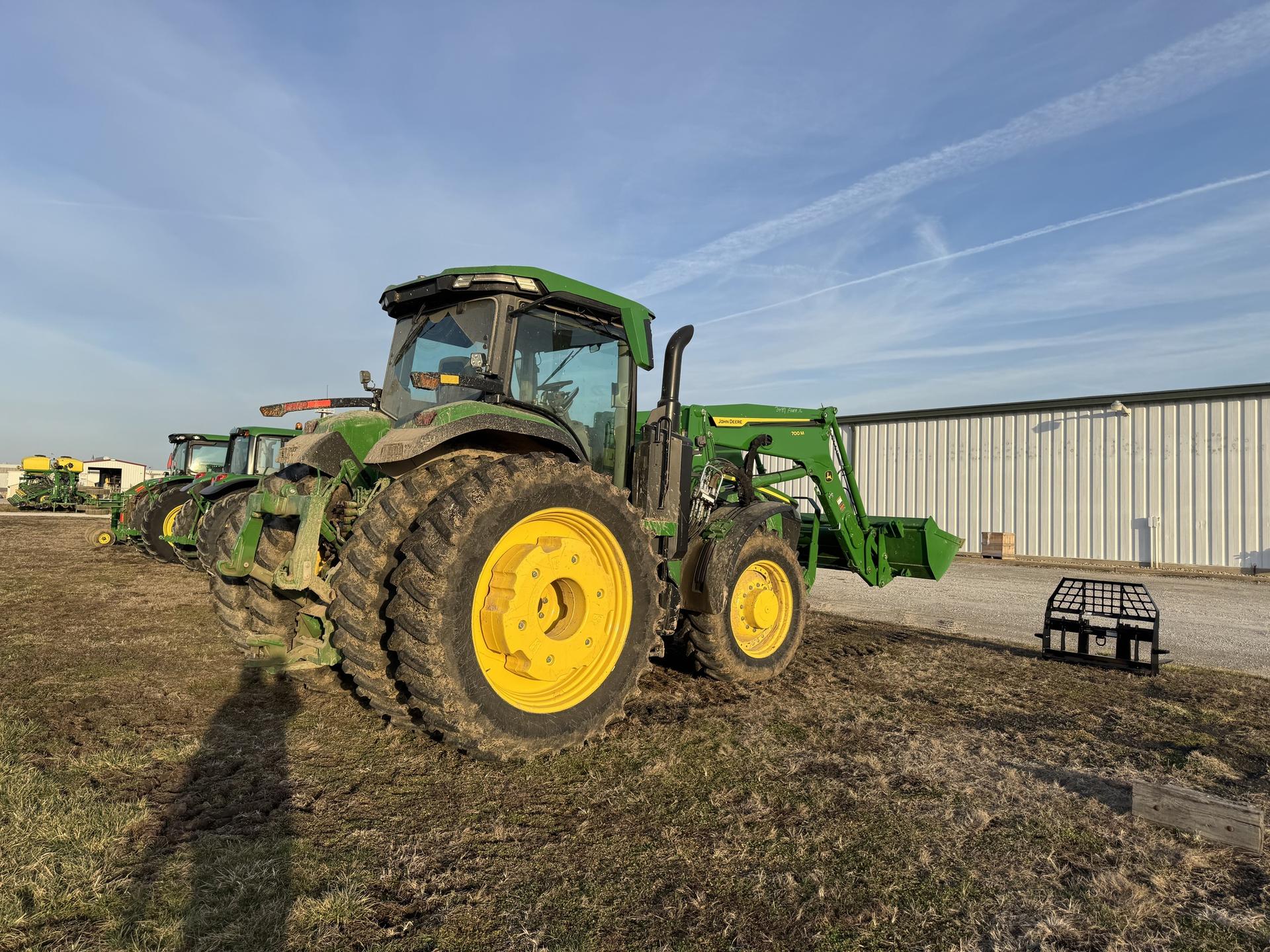 2024 John Deere 8R 250 Image
