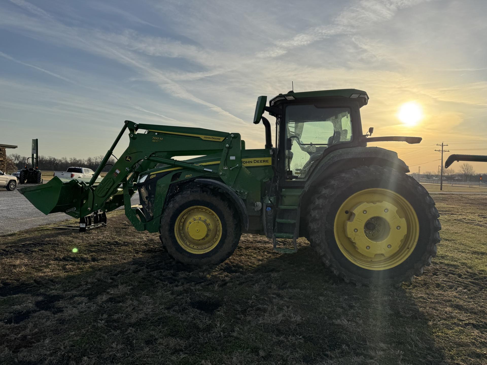 2024 John Deere 8R 250 Image