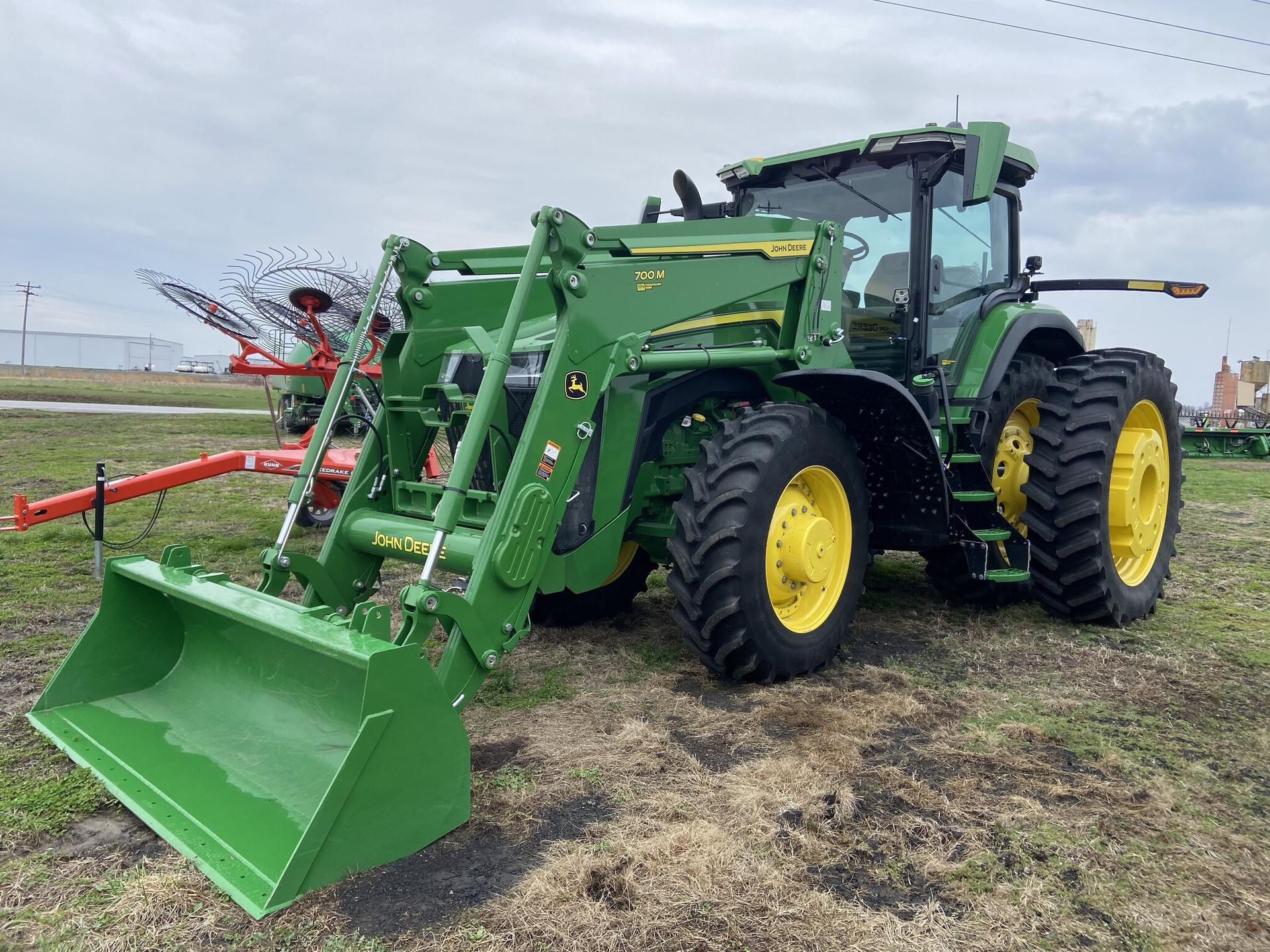 2024 John Deere 8R 250 Image
