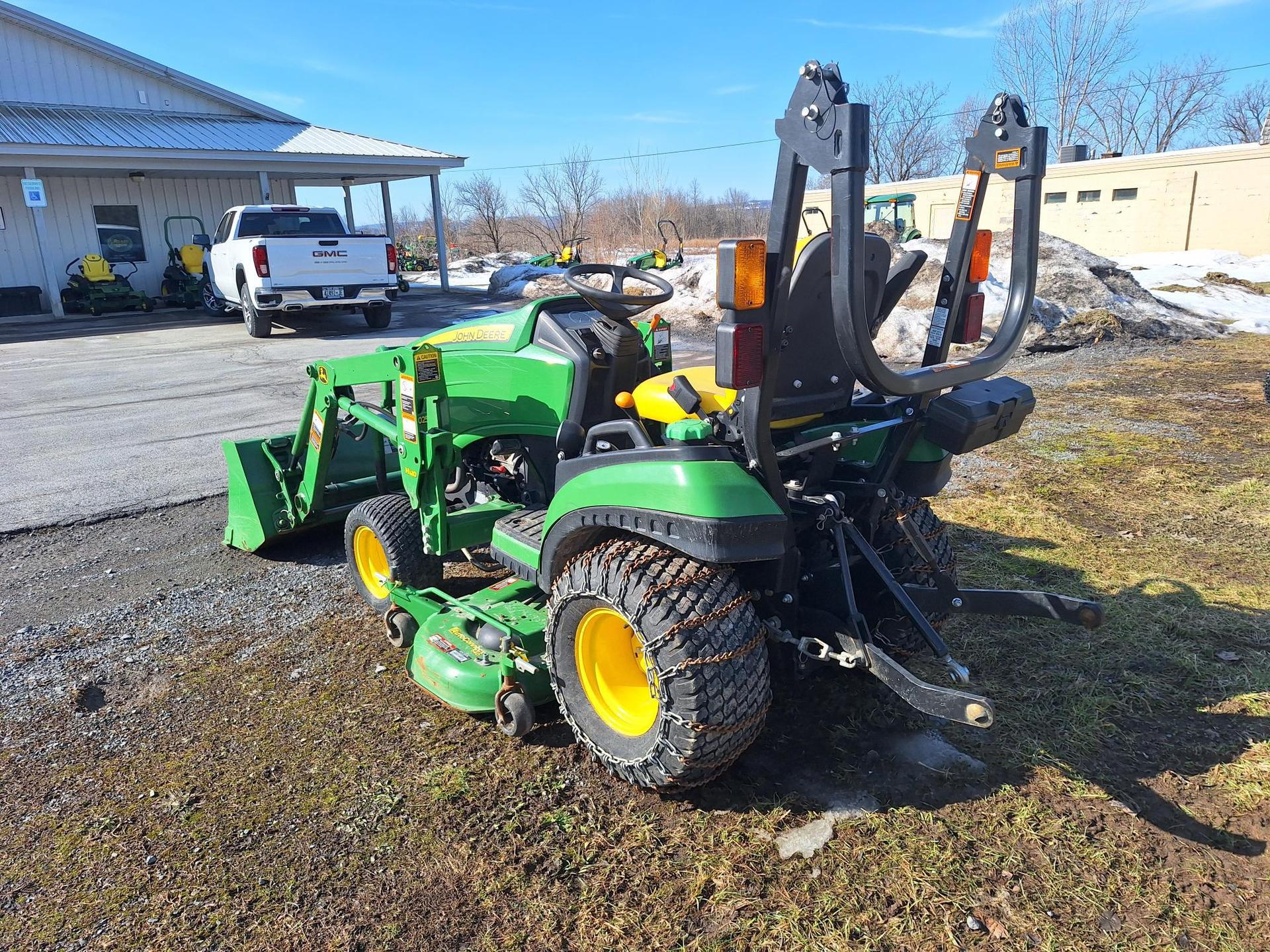 2016 John Deere 1025R Image