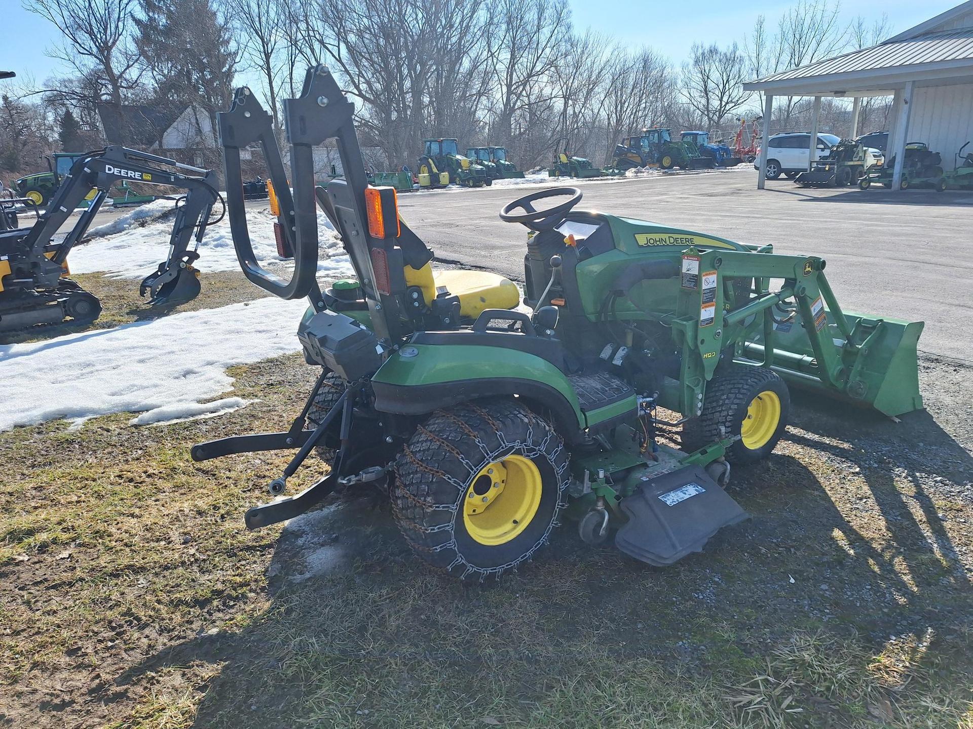 2016 John Deere 1025R Image