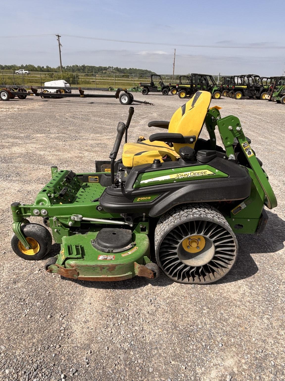 2022 John Deere Z950R Image
