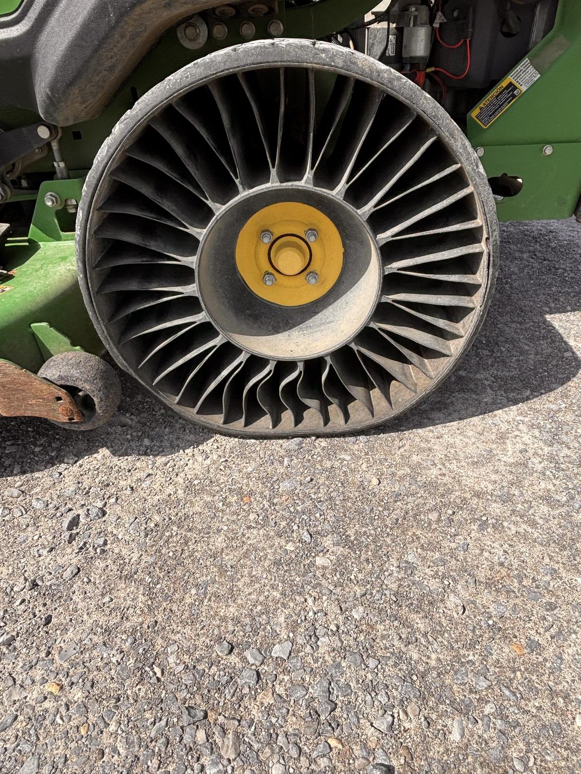 2022 John Deere Z950R Image
