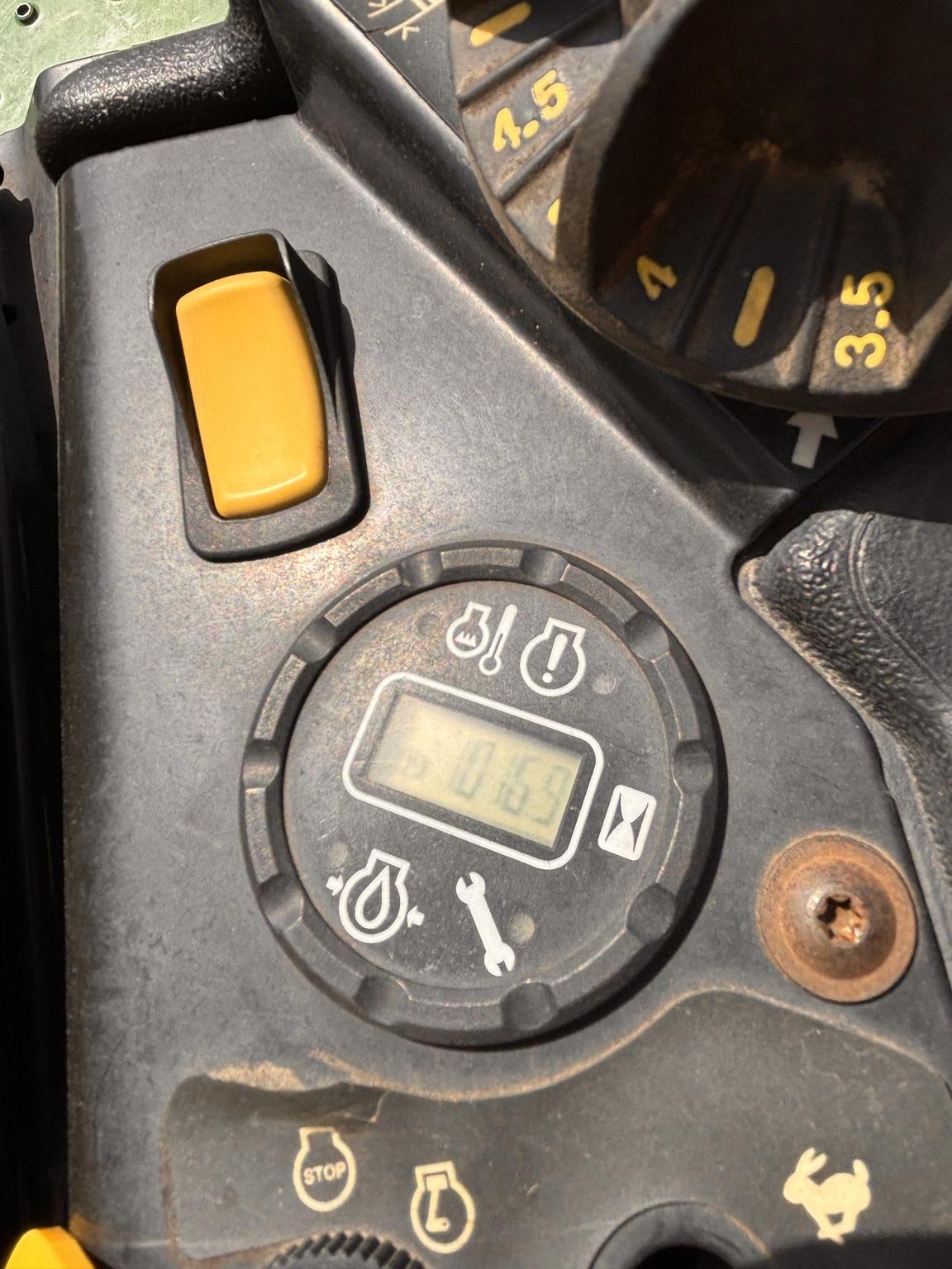 2022 John Deere Z950R Image