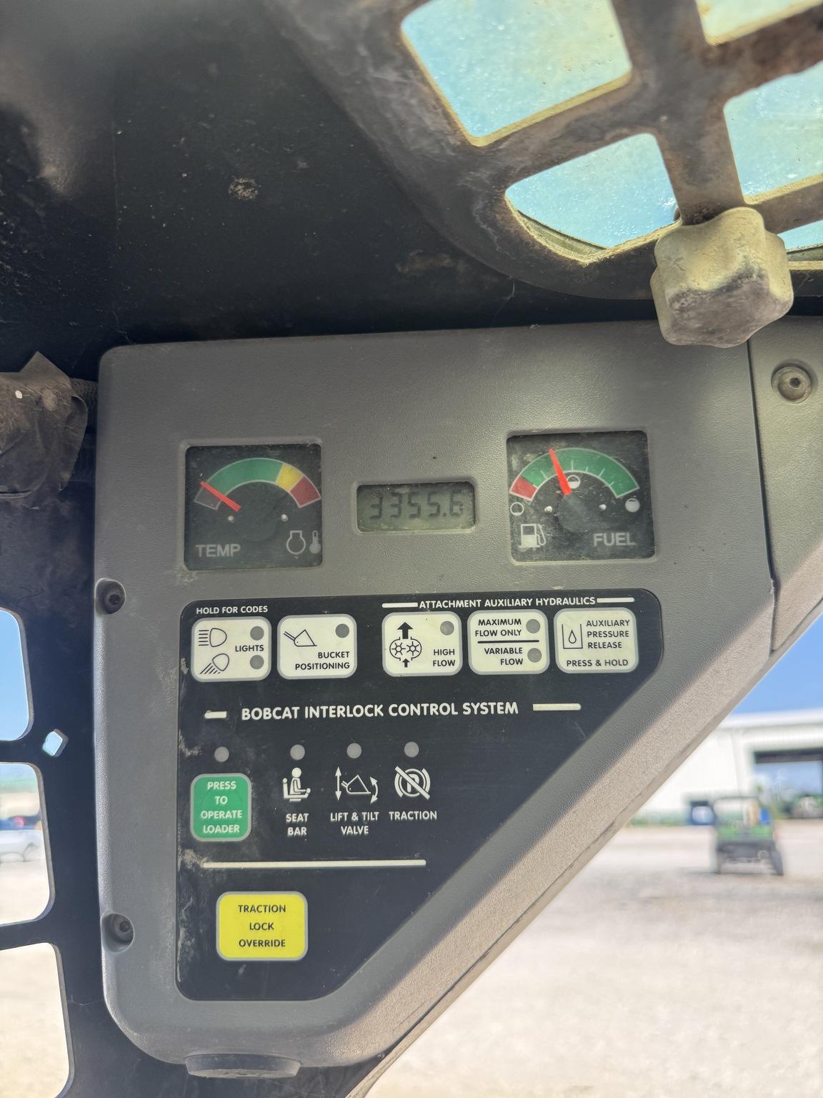2004 Bobcat T190 Image