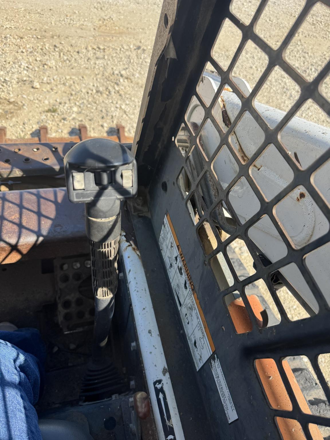 2004 Bobcat T190 Image