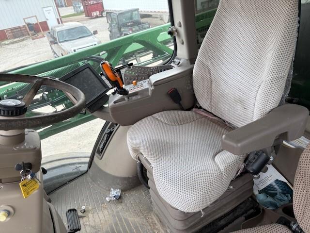 2016 John Deere R4030 Image