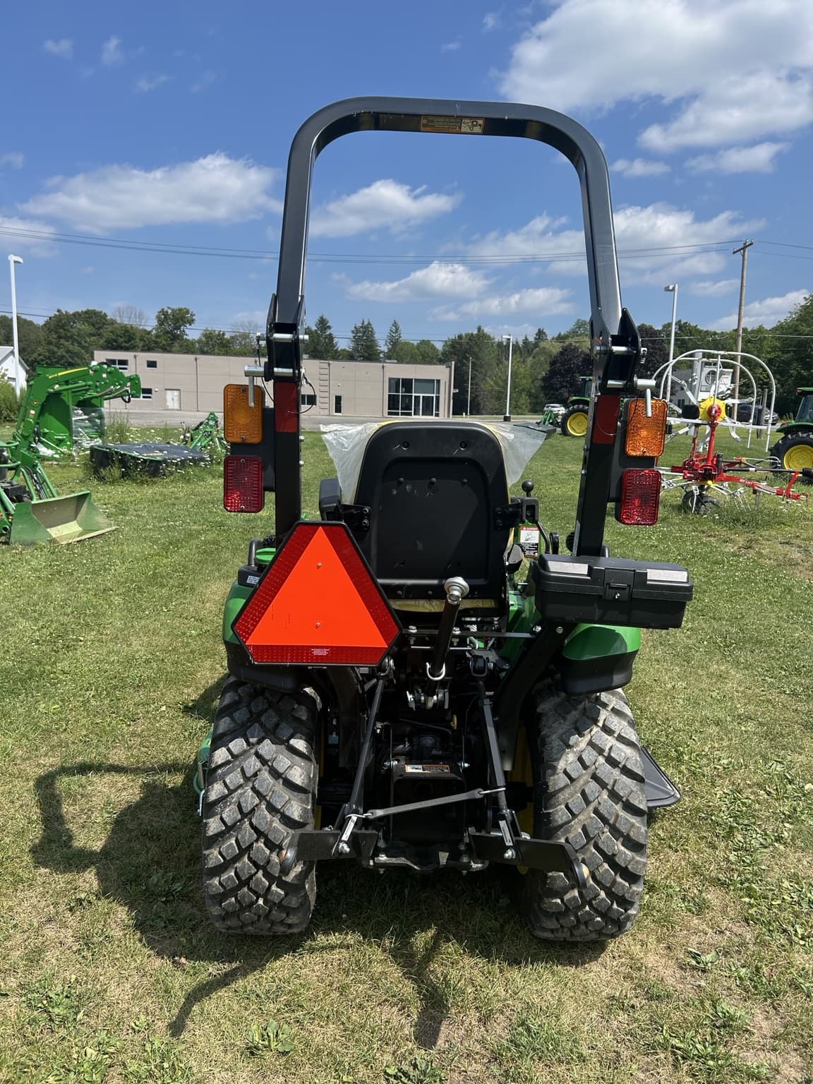 2025 John Deere 2025R Image