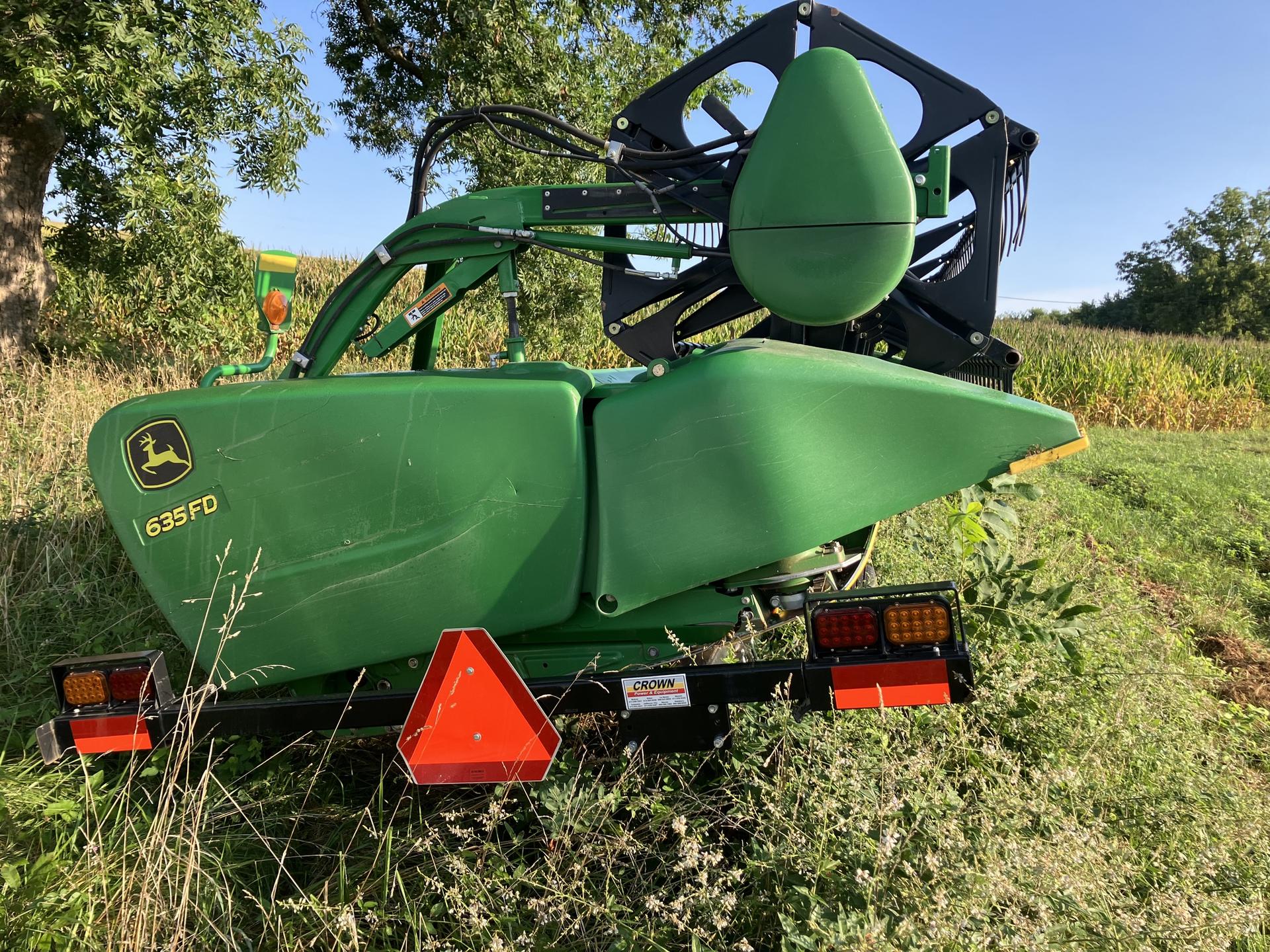 2013 John Deere 635FD Image