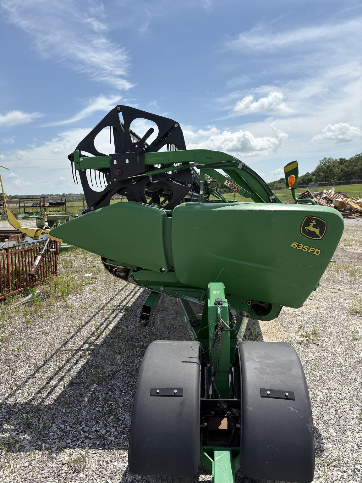 2013 John Deere 635FD Image