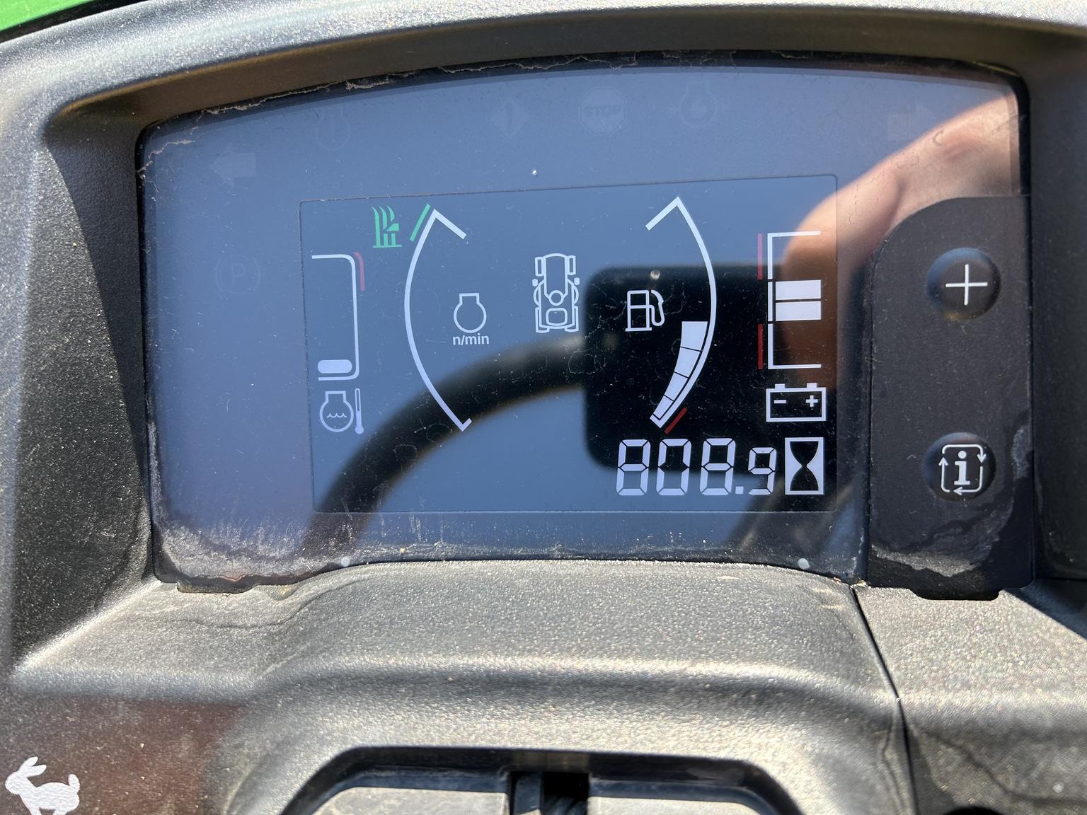 2018 John Deere X730 Image