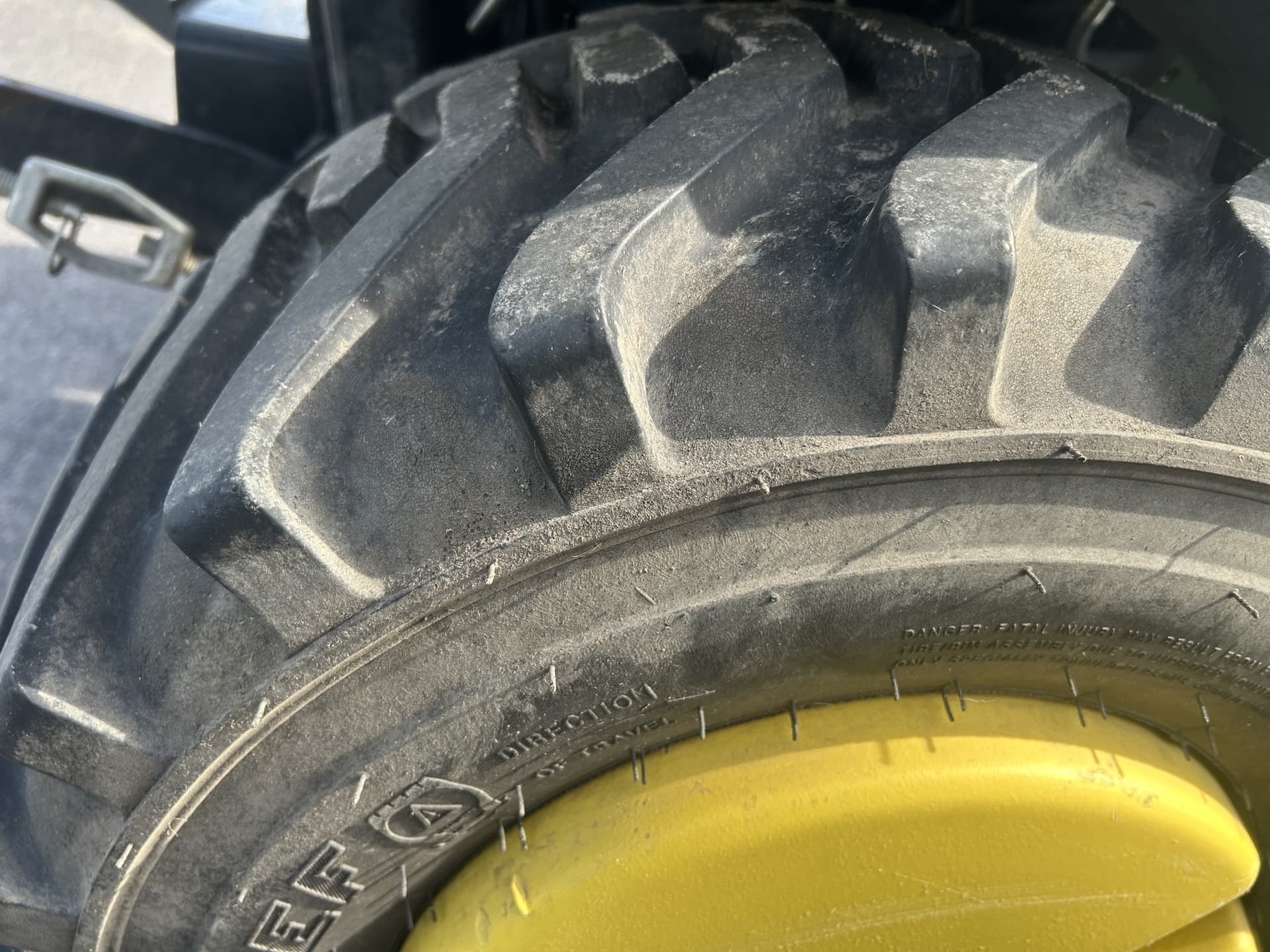 2019 John Deere 1025R Image