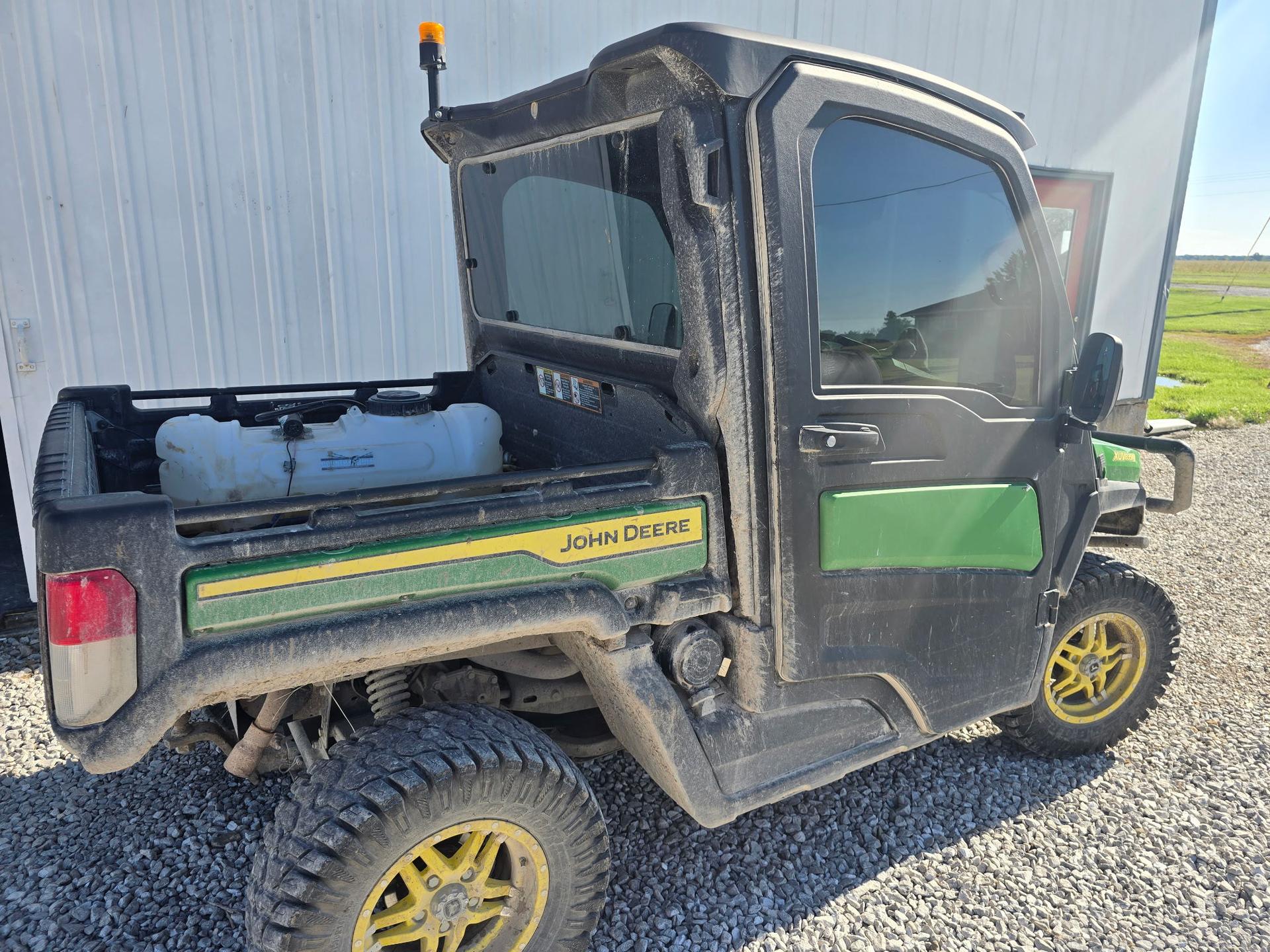 2023 John Deere XUV 835M Image