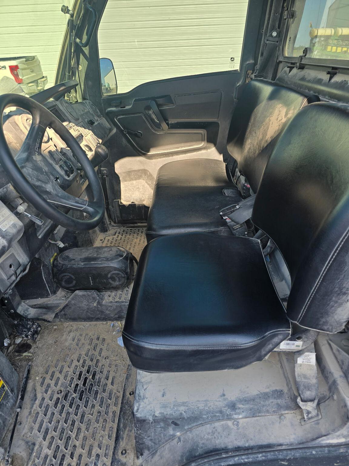 2023 John Deere XUV 835M Image