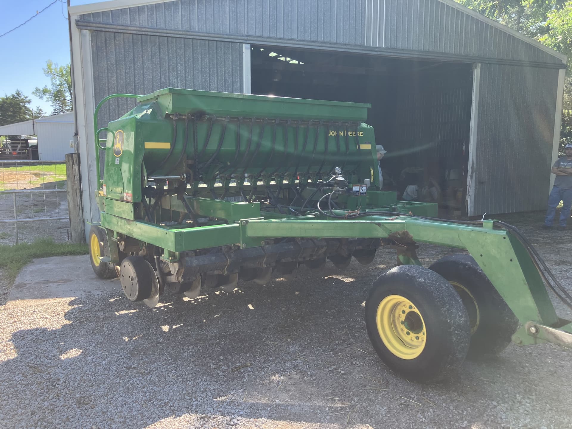 2005 John Deere 1590 Image