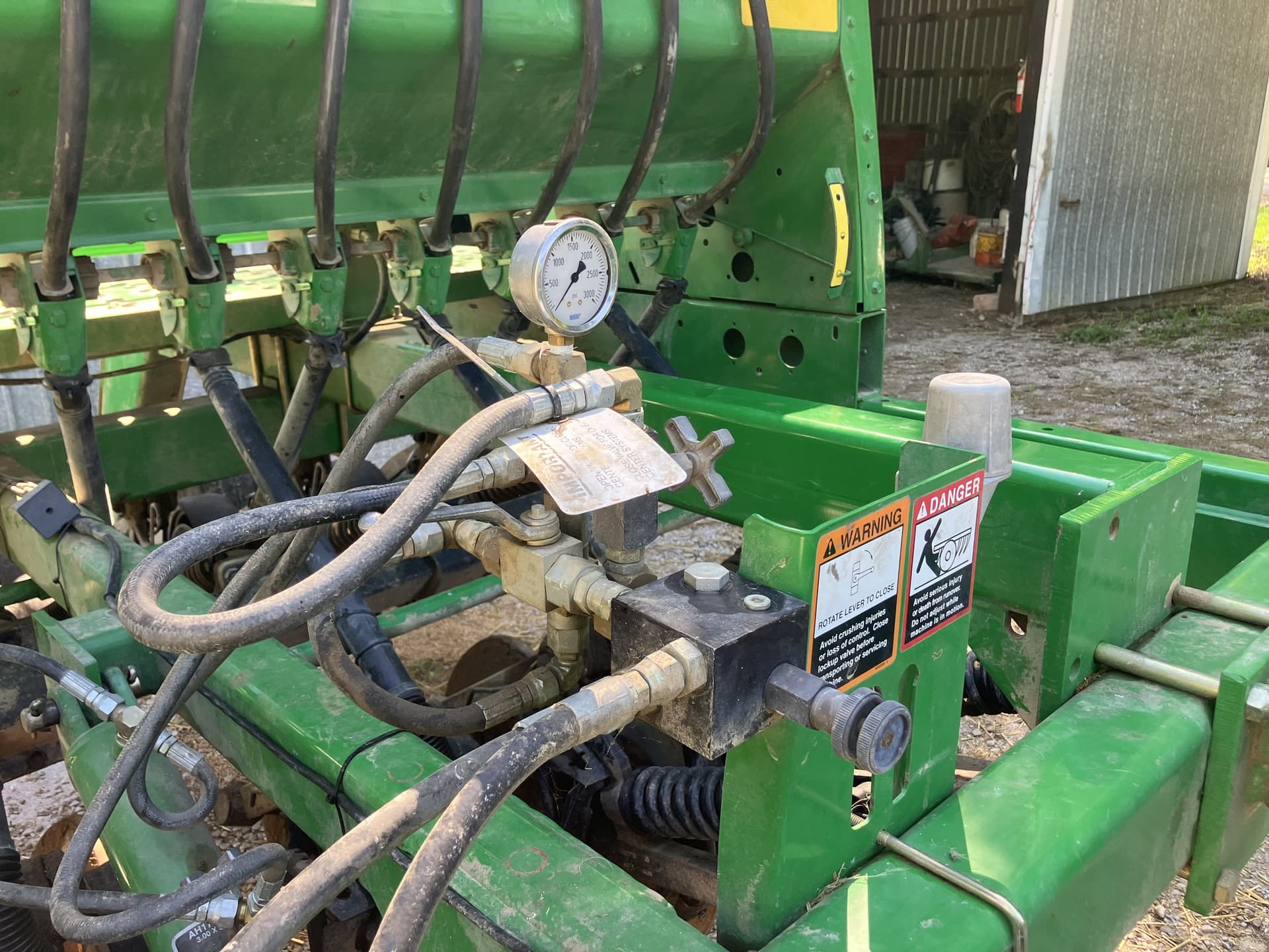 2005 John Deere 1590 Image