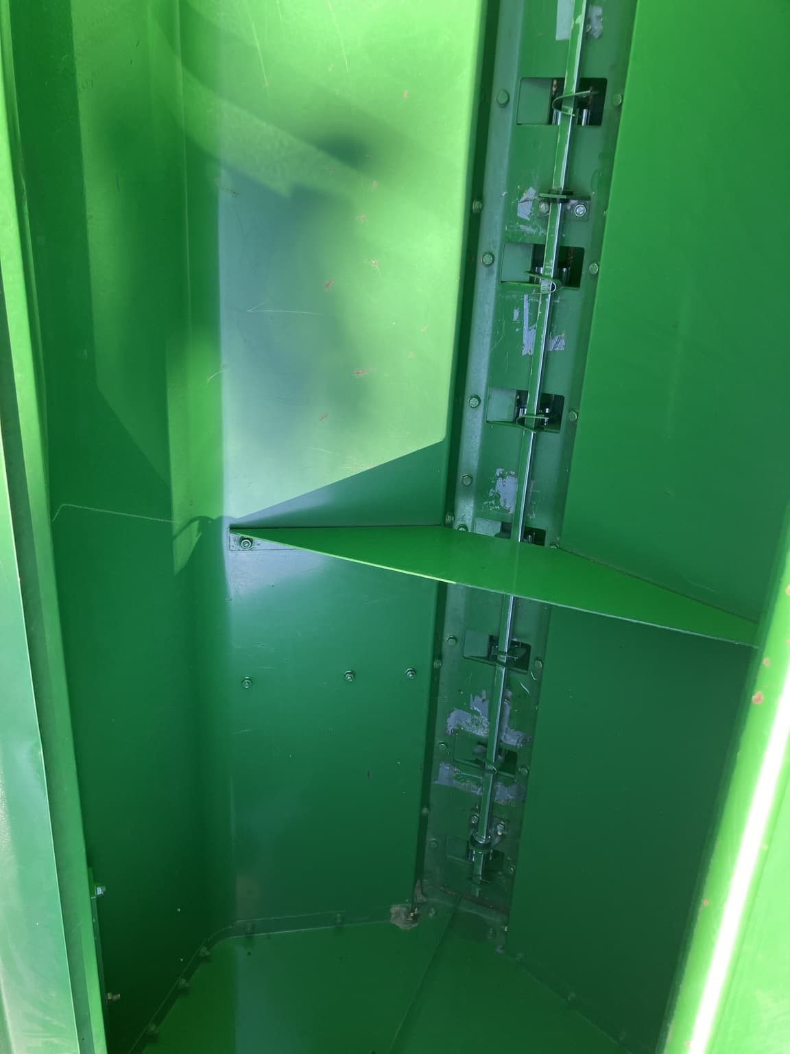 2005 John Deere 1590 Image