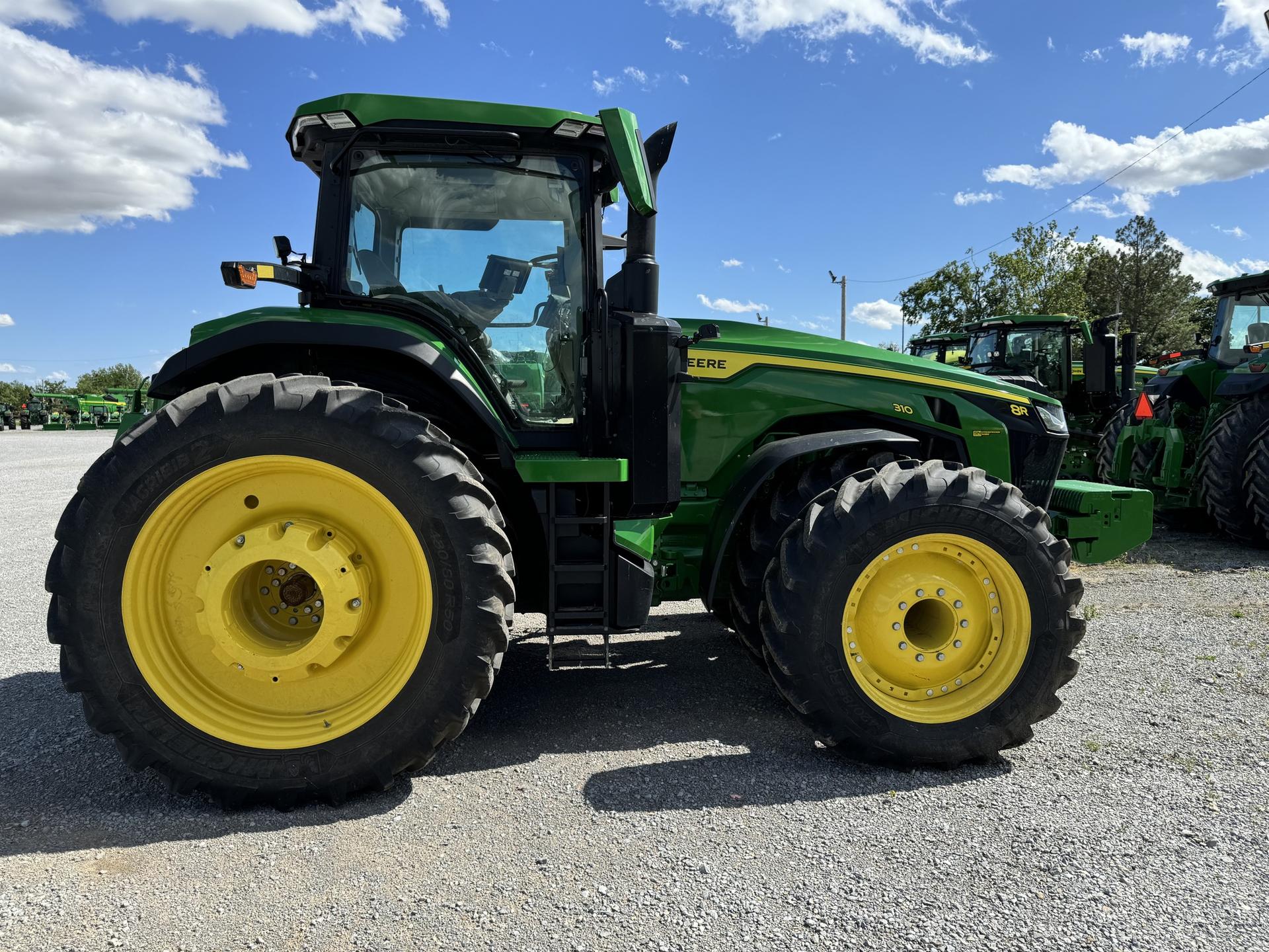2024 John Deere 8R 310 Image