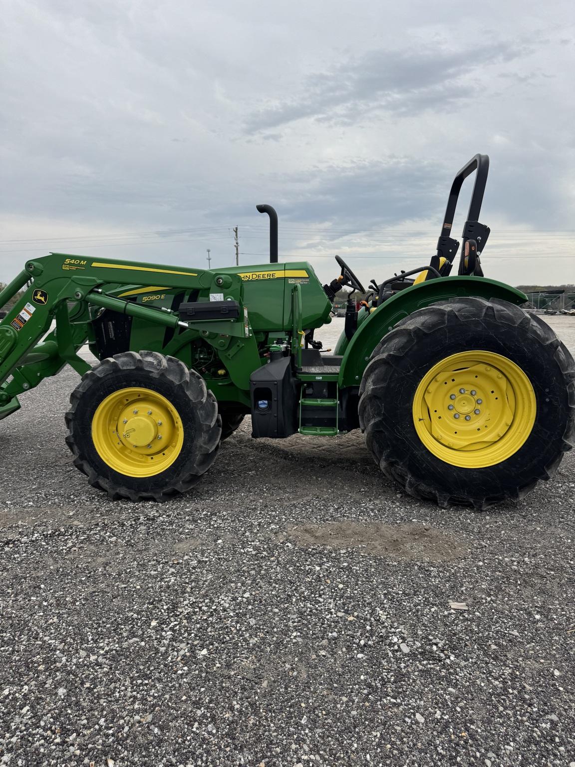 2023 John Deere 5090E Image