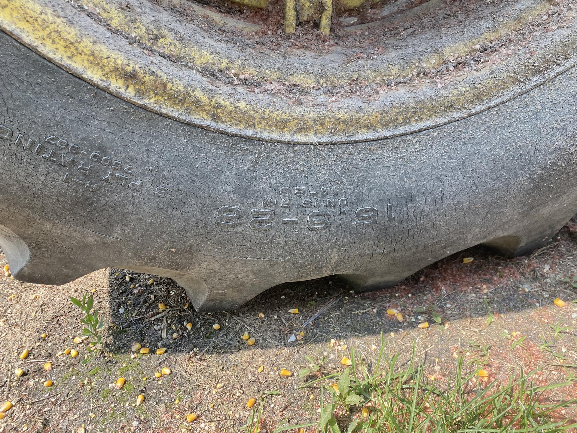 1974 John Deere 2630 Image
