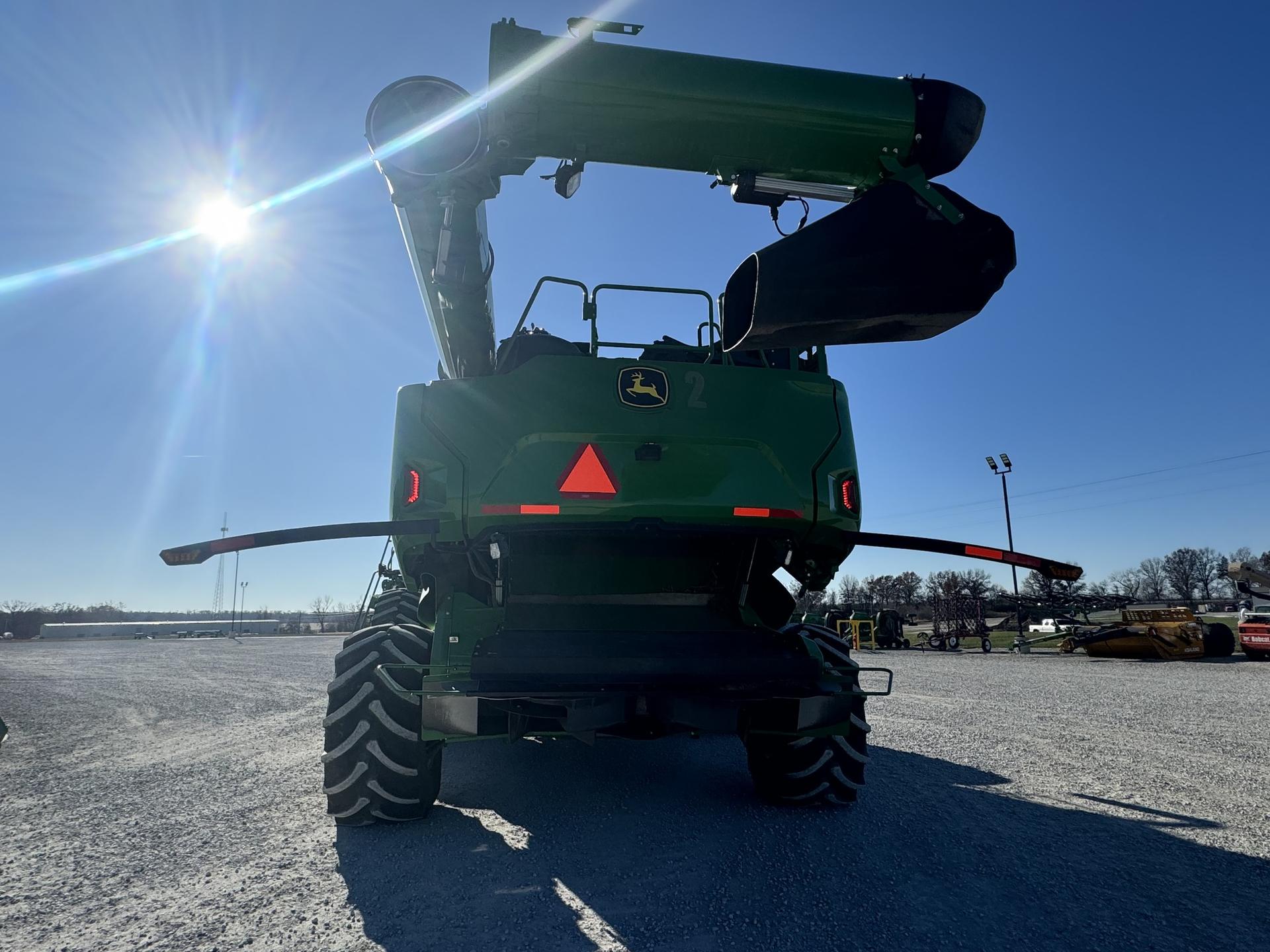 2022 John Deere X9 1000 Image