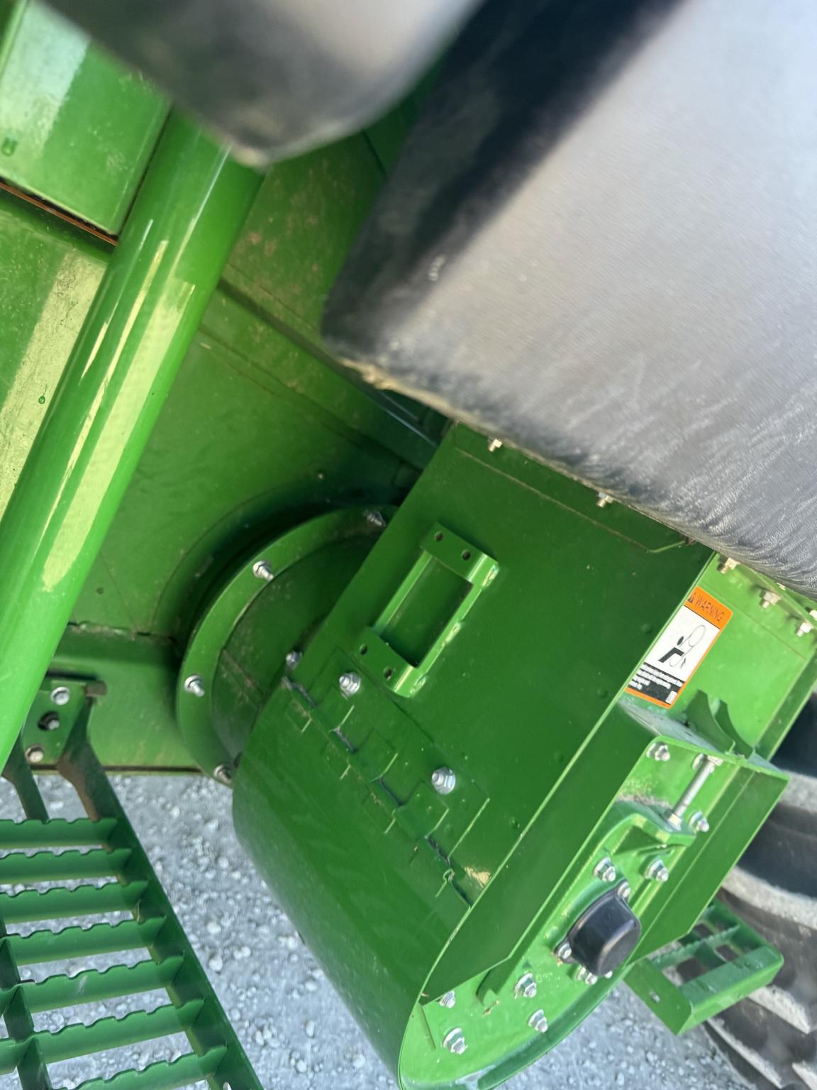 2022 John Deere X9 1000 Image
