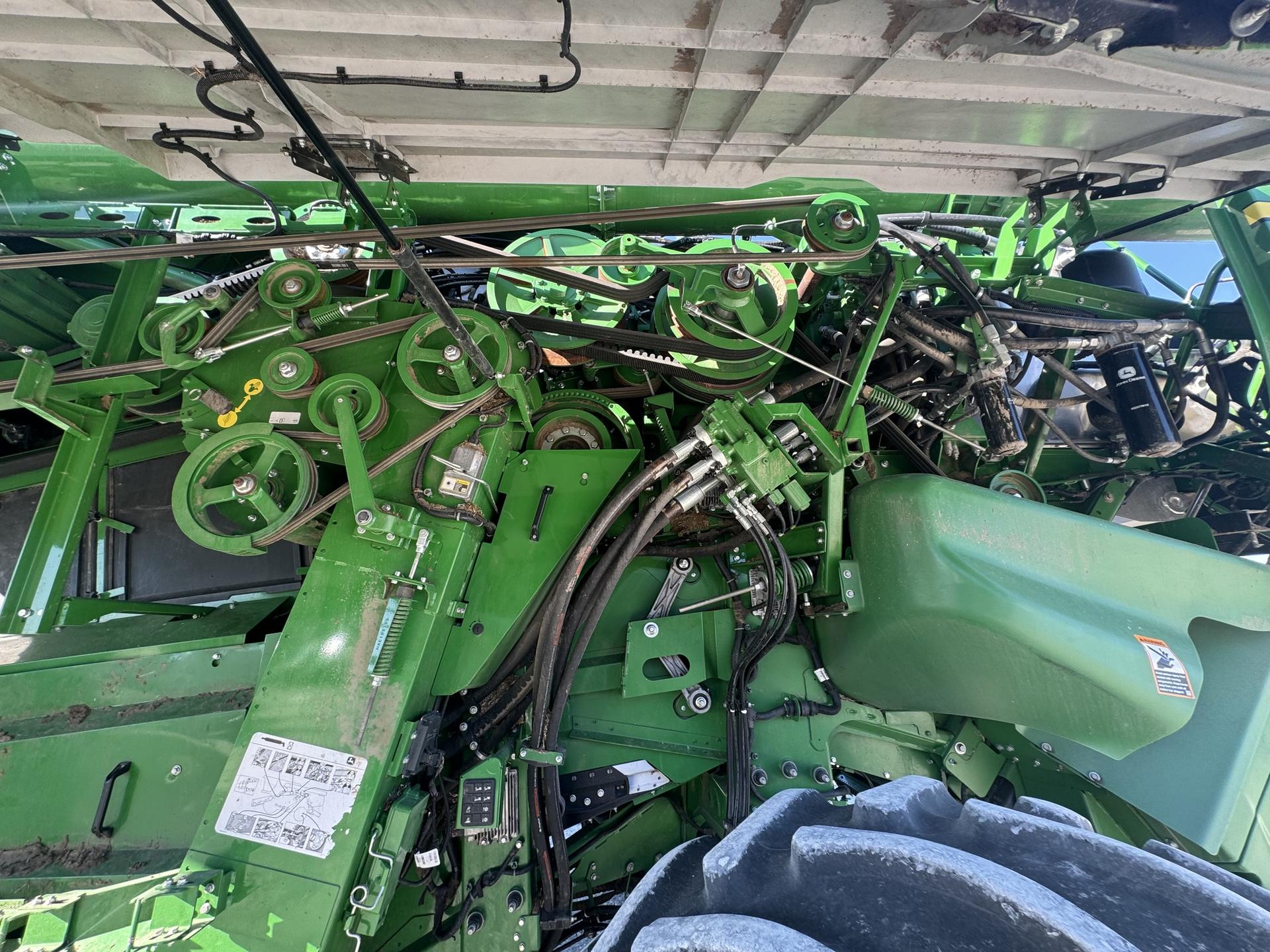 2022 John Deere X9 1000 Image