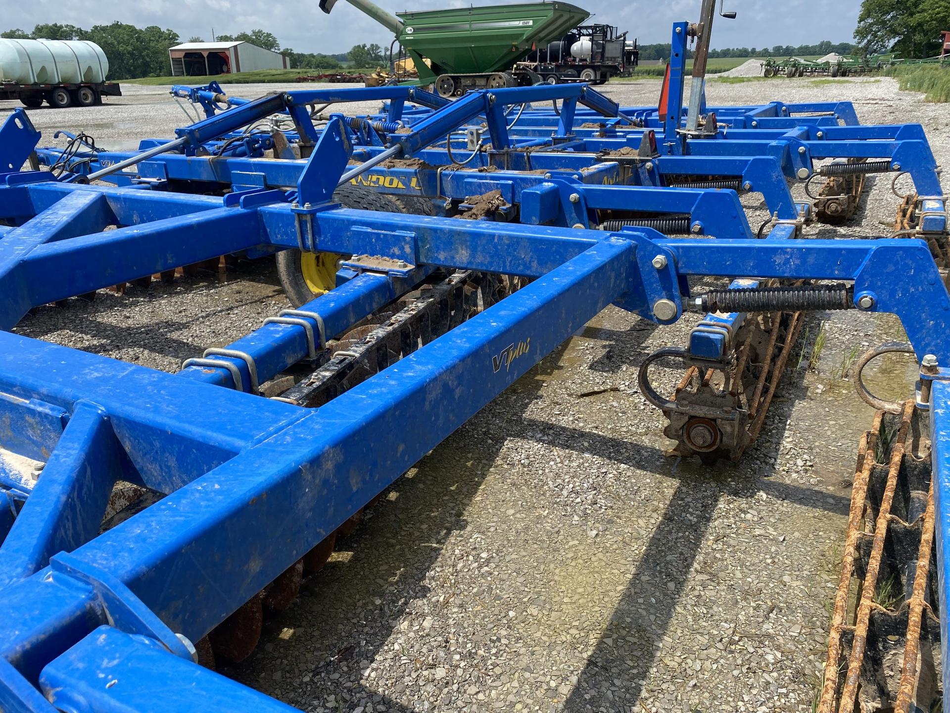 2011 Landoll 7431 Image