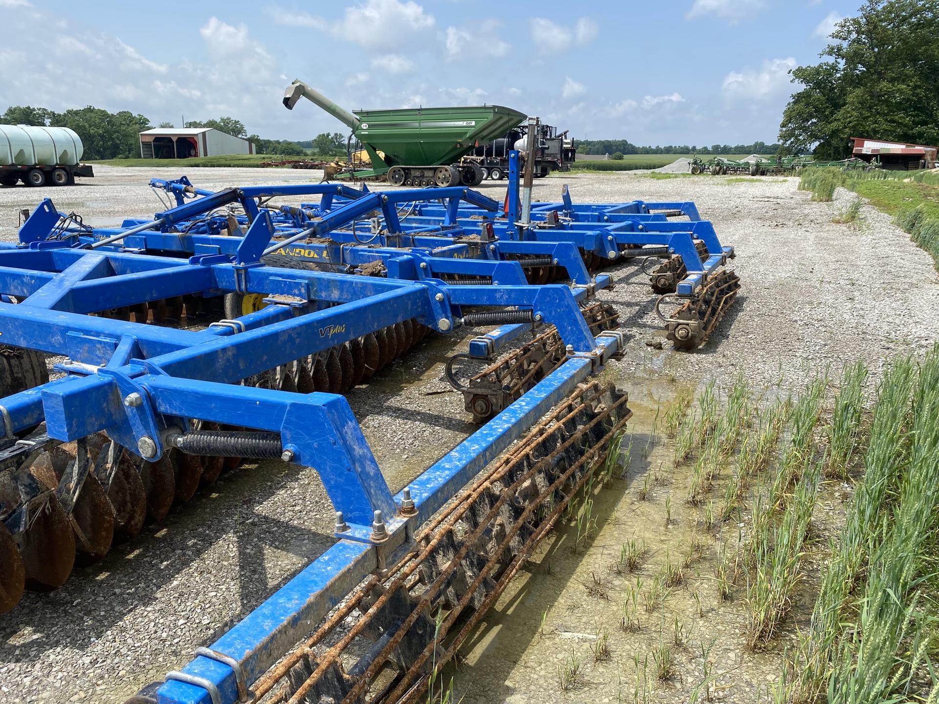 2011 Landoll 7431 Image