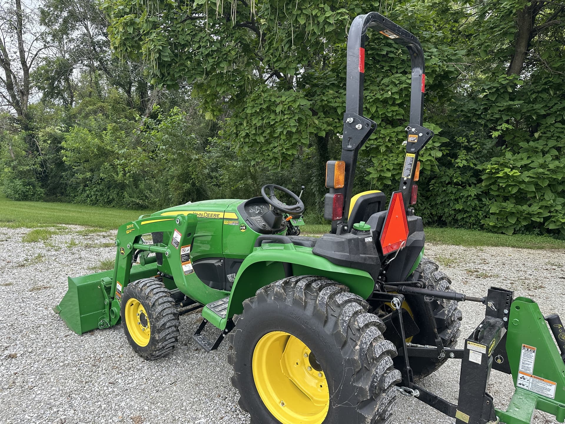 2022 John Deere 3032E Image