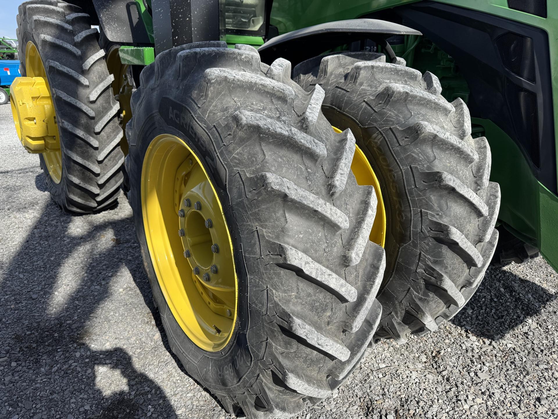2024 John Deere 8R 340 Image