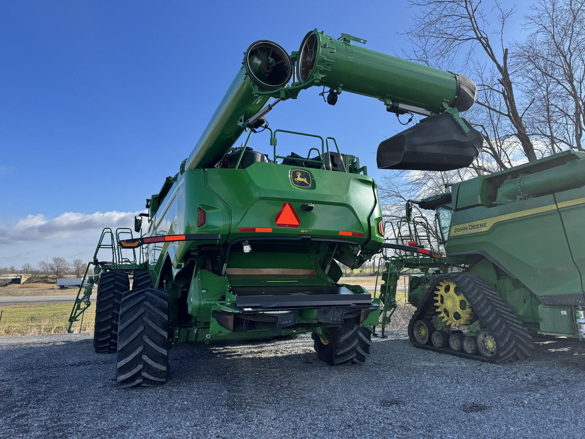 2022 John Deere X9 1000 Image
