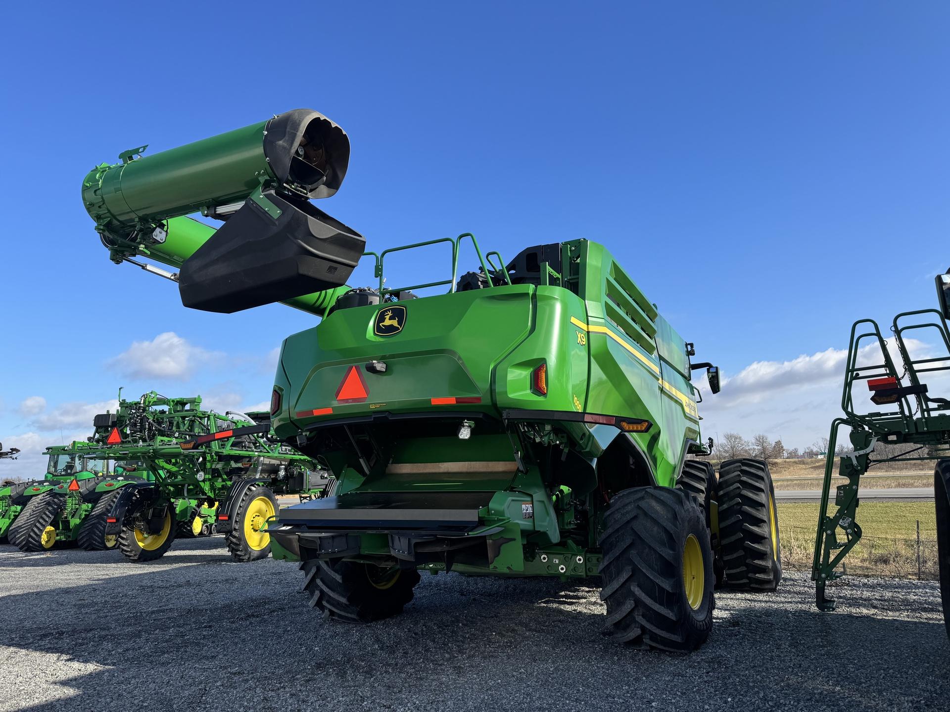 2022 John Deere X9 1000 Image