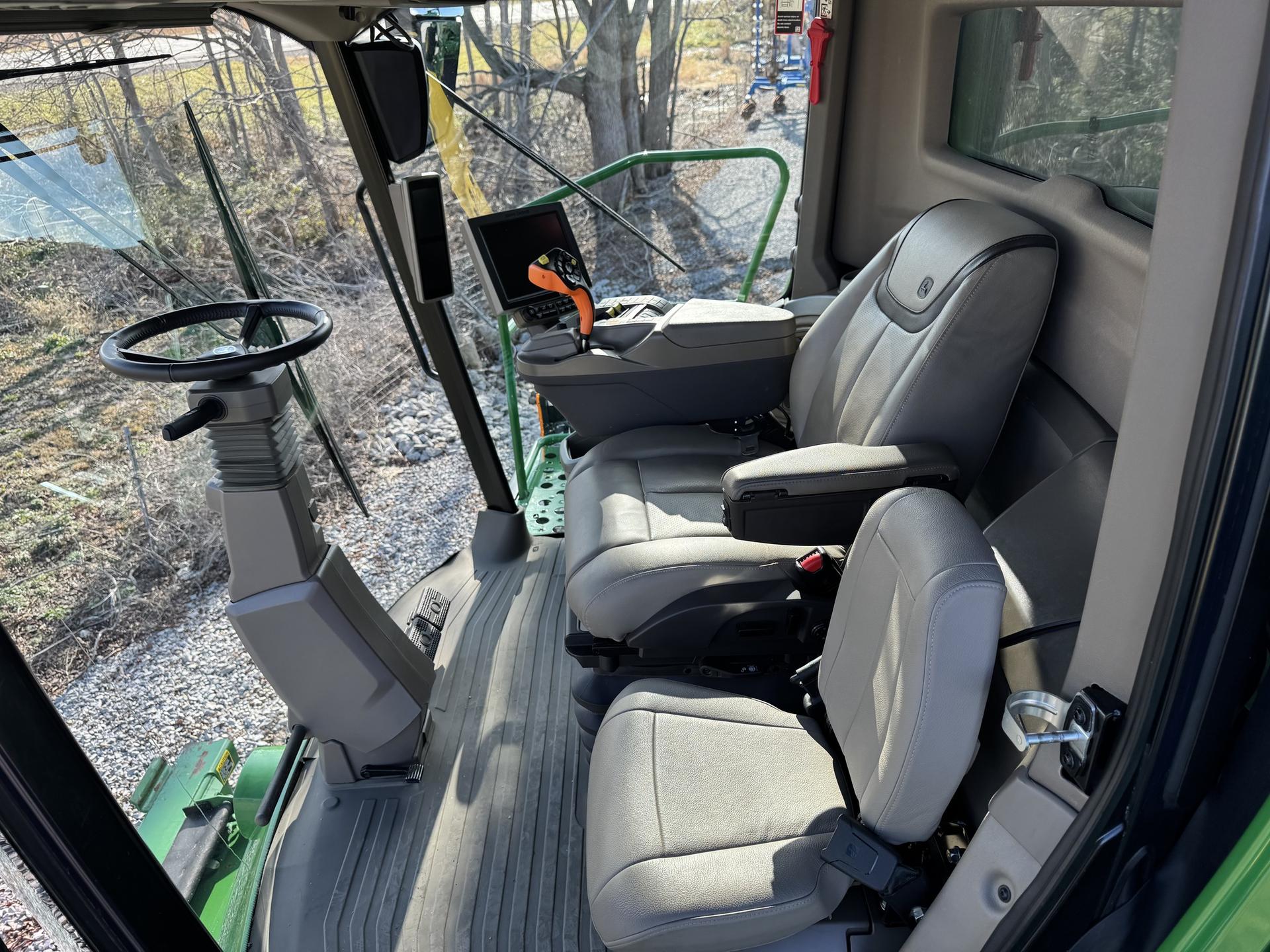 2022 John Deere X9 1000 Image