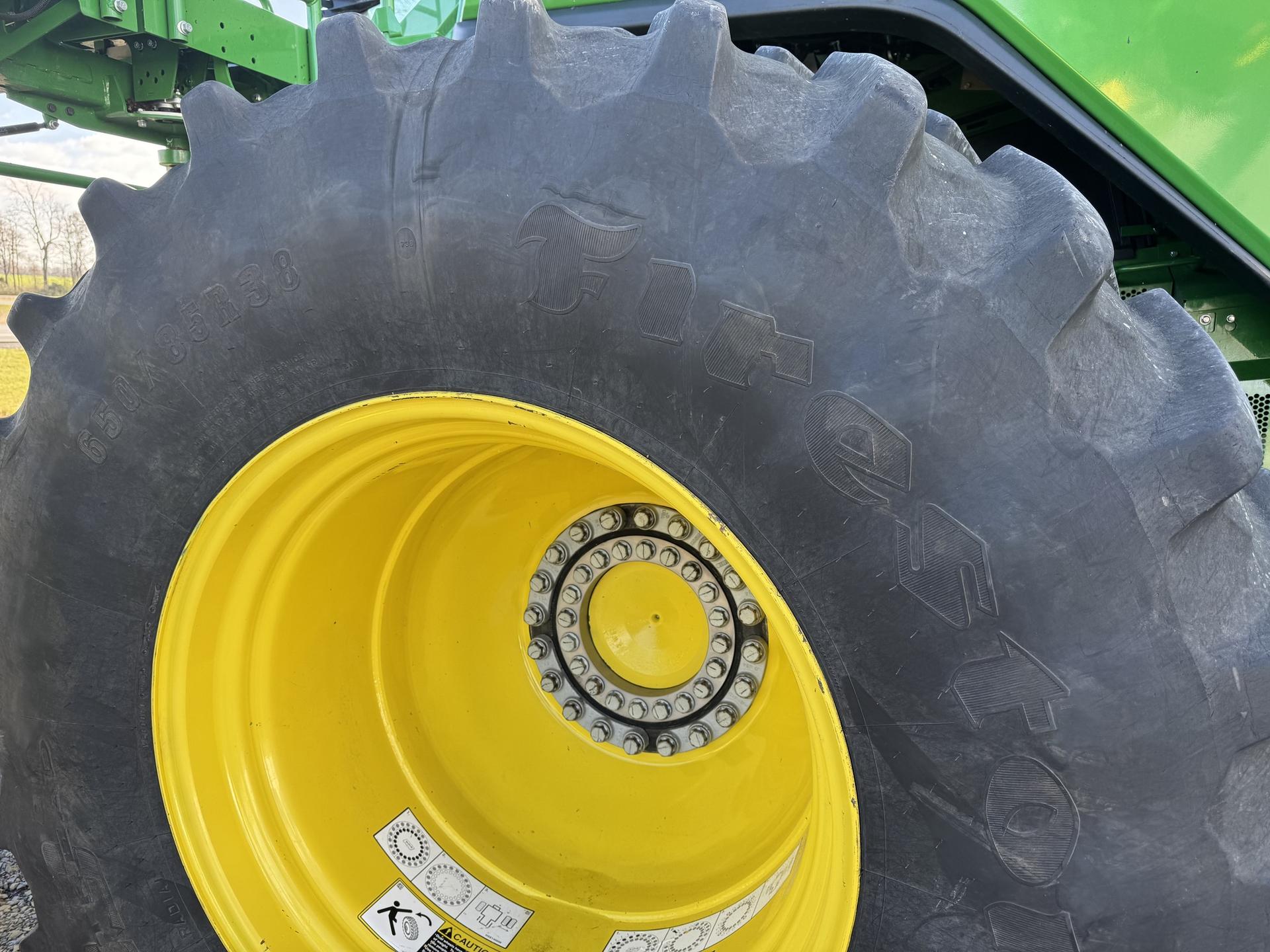 2022 John Deere X9 1000 Image