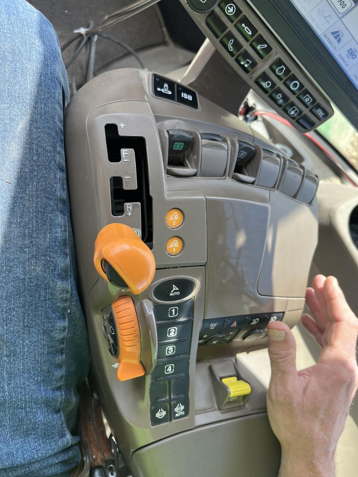 2018 John Deere 9520RX Image